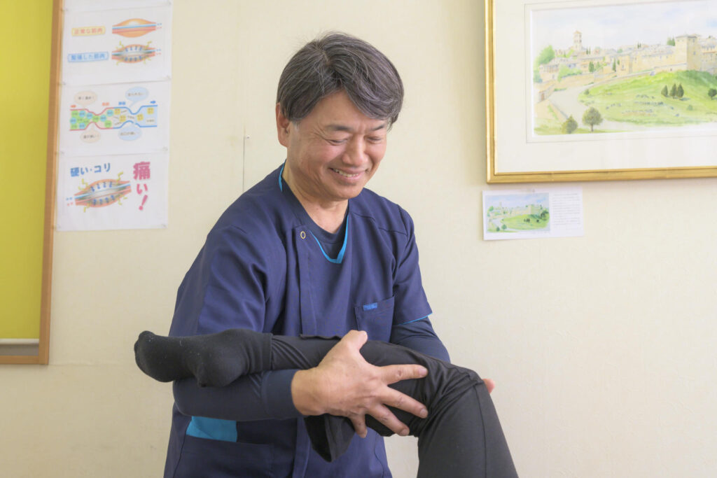 PNF筋整復法の様子